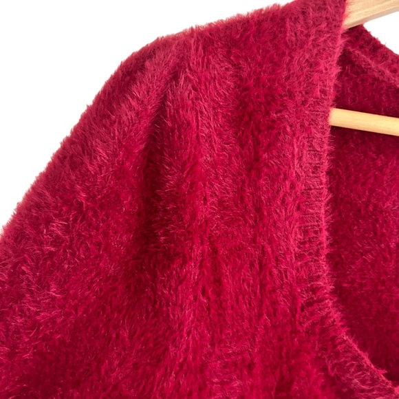 ASTR The Label Womens Ruby Red Scoop Neck Waist Length Sweater Size L - Picture 6 of 14